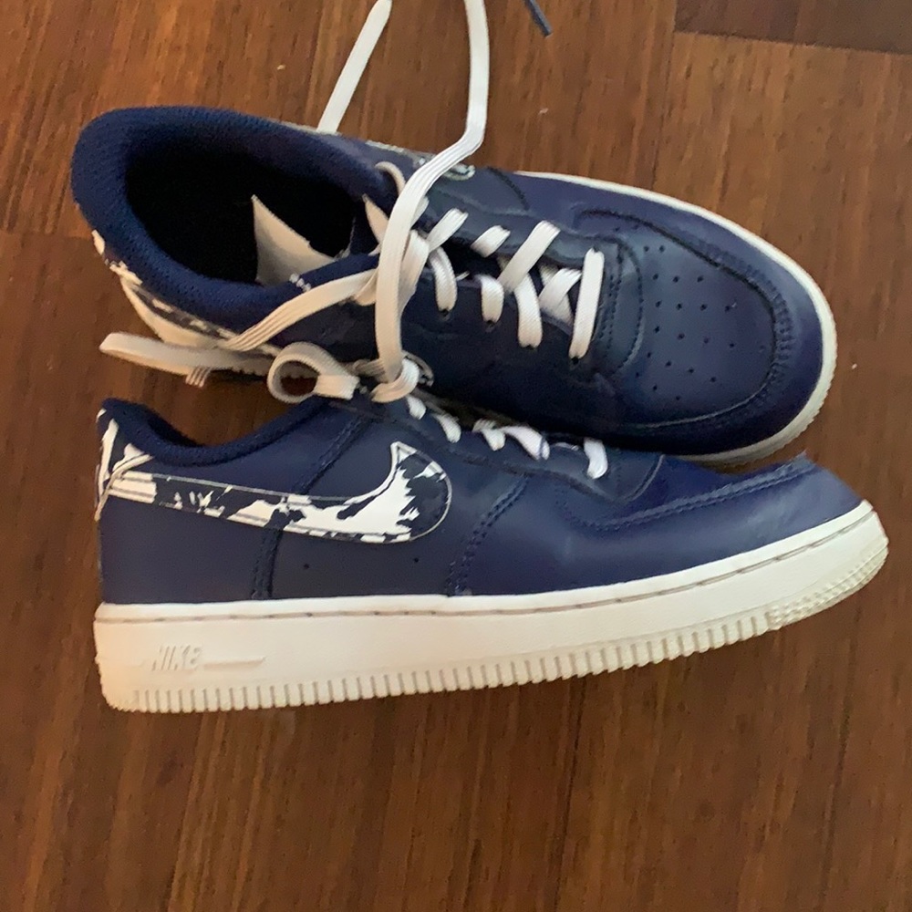 Like new boys NIKE